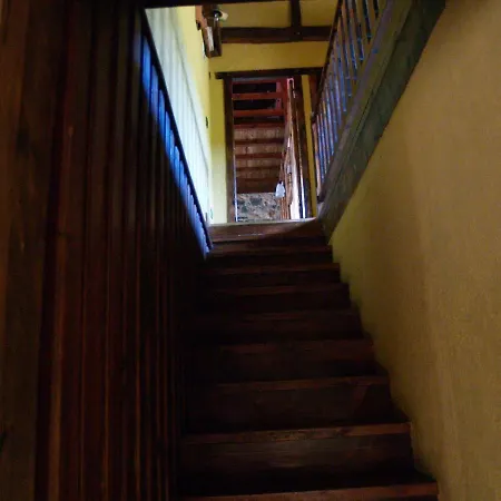 Casa Rural La Catedral De La Montana Lois (Leon)